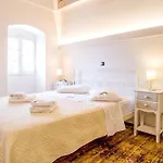 Adamantia Villa
